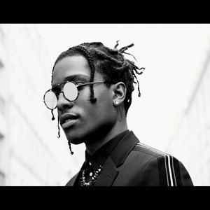 Meet your Posher, Damon